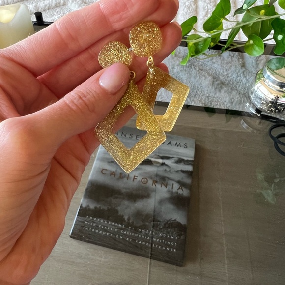 Variety Madewell Gold Earrings - Picture 6 of 6